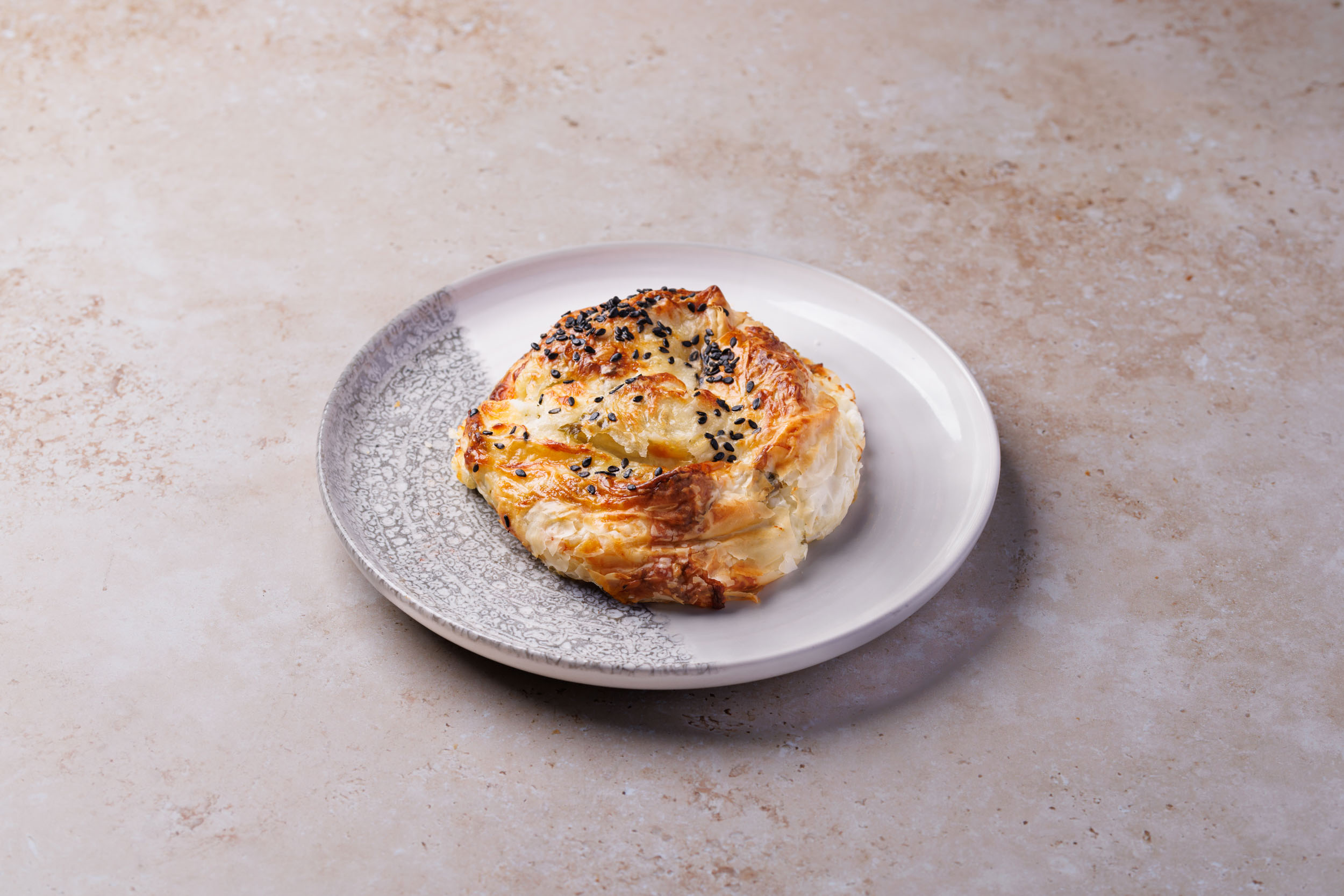 Susamlı Börek